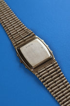 Case back of Audemars Piguet 27mm Bamboo watch in unpolished 18K yellow gold with manual Calibre 2080 inside