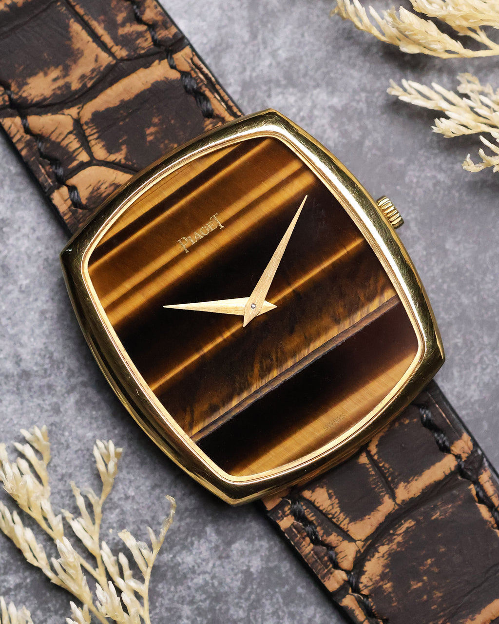 Piaget Ref. 9741 in 18K yellow gold with horizontal Tiger’s Eye dial, full frontal view