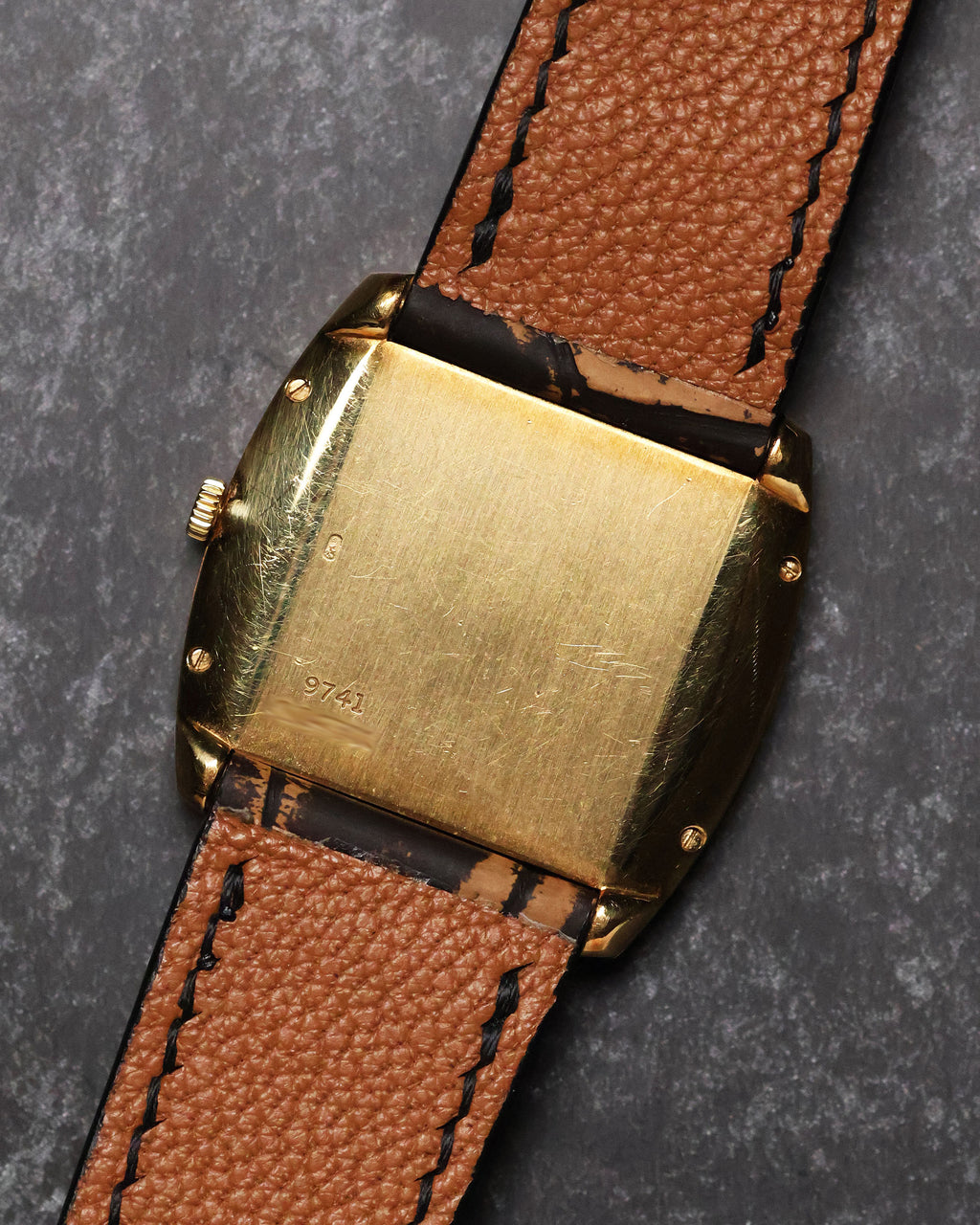 Rear caseback of the Piaget Ref. 9741 in polished yellow gold, vintage finish