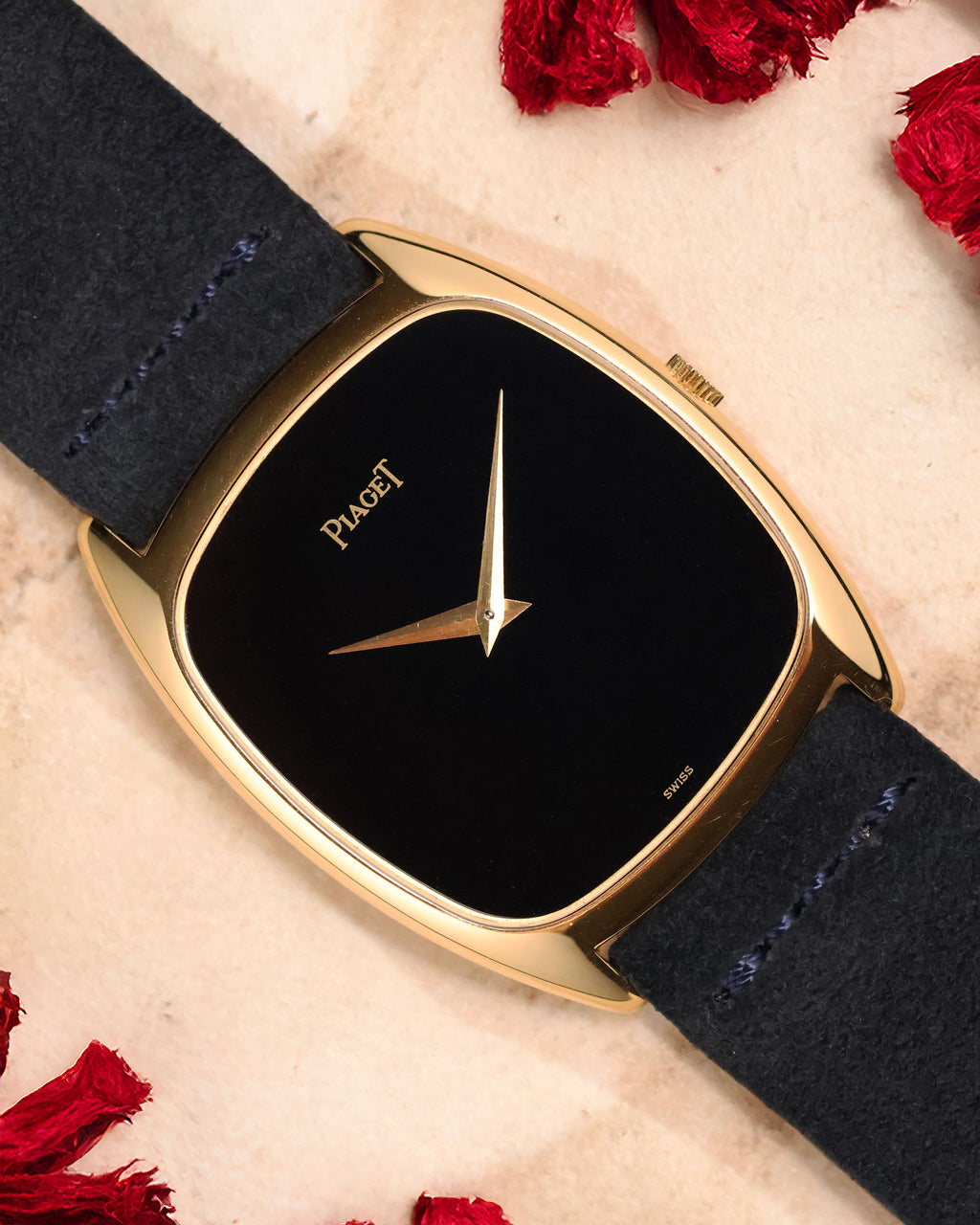 Full frontal view of the Piaget 9591 showcasing its sleek lacquer dial, thin bezel, and elegant case symmetry.