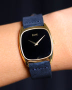 Piaget Ref. 9591 in 18k yellow gold with black lacquer dial and gold dauphine hands on Wrist