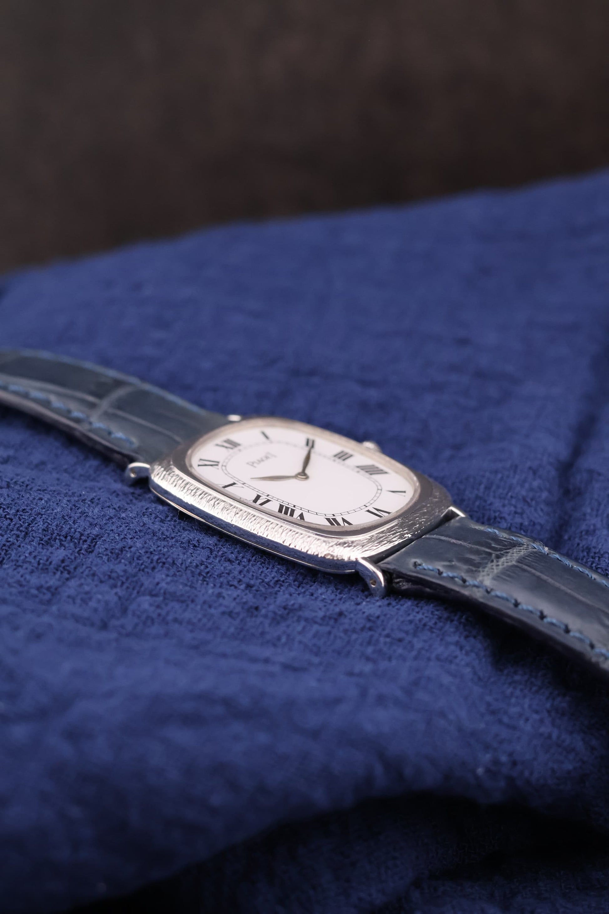 Side profile of Piaget 9251 showing bark-finished white gold case and slender vintage silhouette