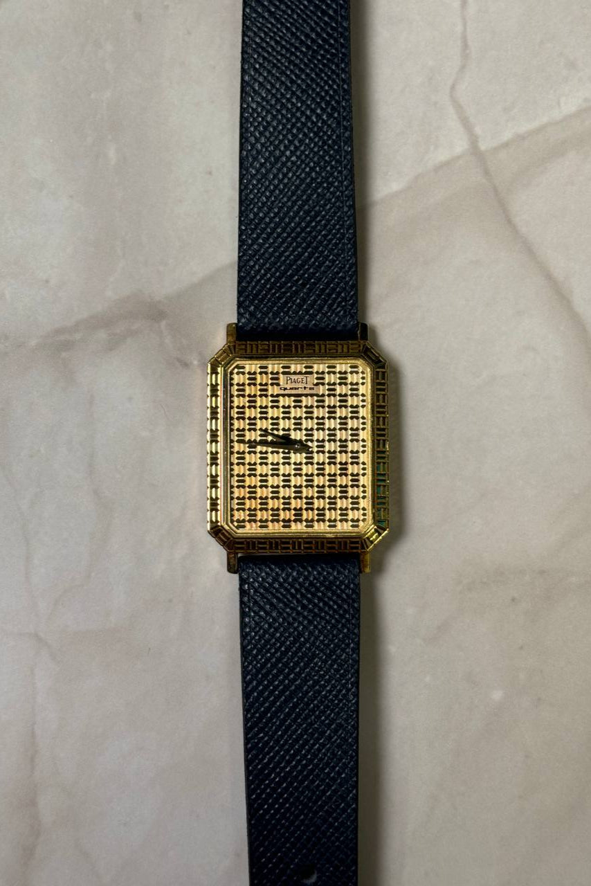 Piaget Ref. 7143 Art Deco watch with 18K gold case and strap, vintage quartz model with sapphire crystal